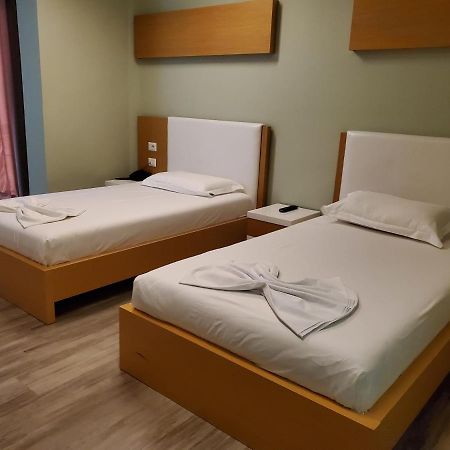 Hotel Bologna Vlorë Extérieur photo
