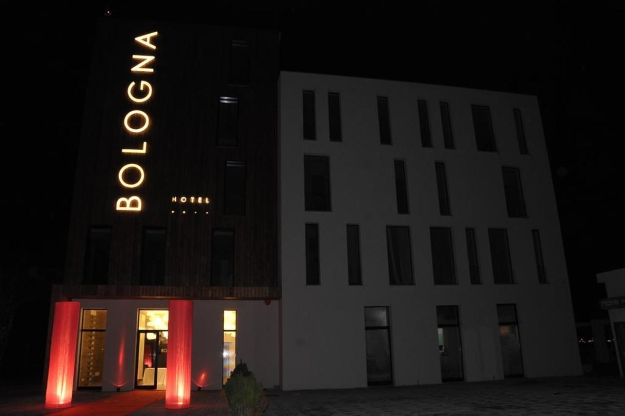 Hotel Bologna Vlorë Extérieur photo