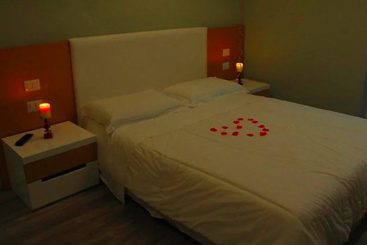 Hotel Bologna Vlorë Extérieur photo