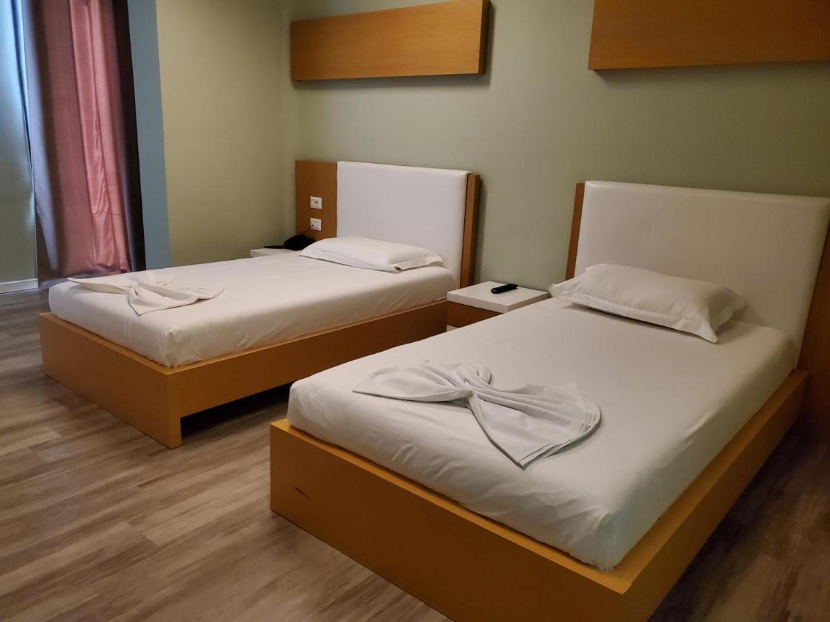 Hotel Bologna Vlorë Extérieur photo